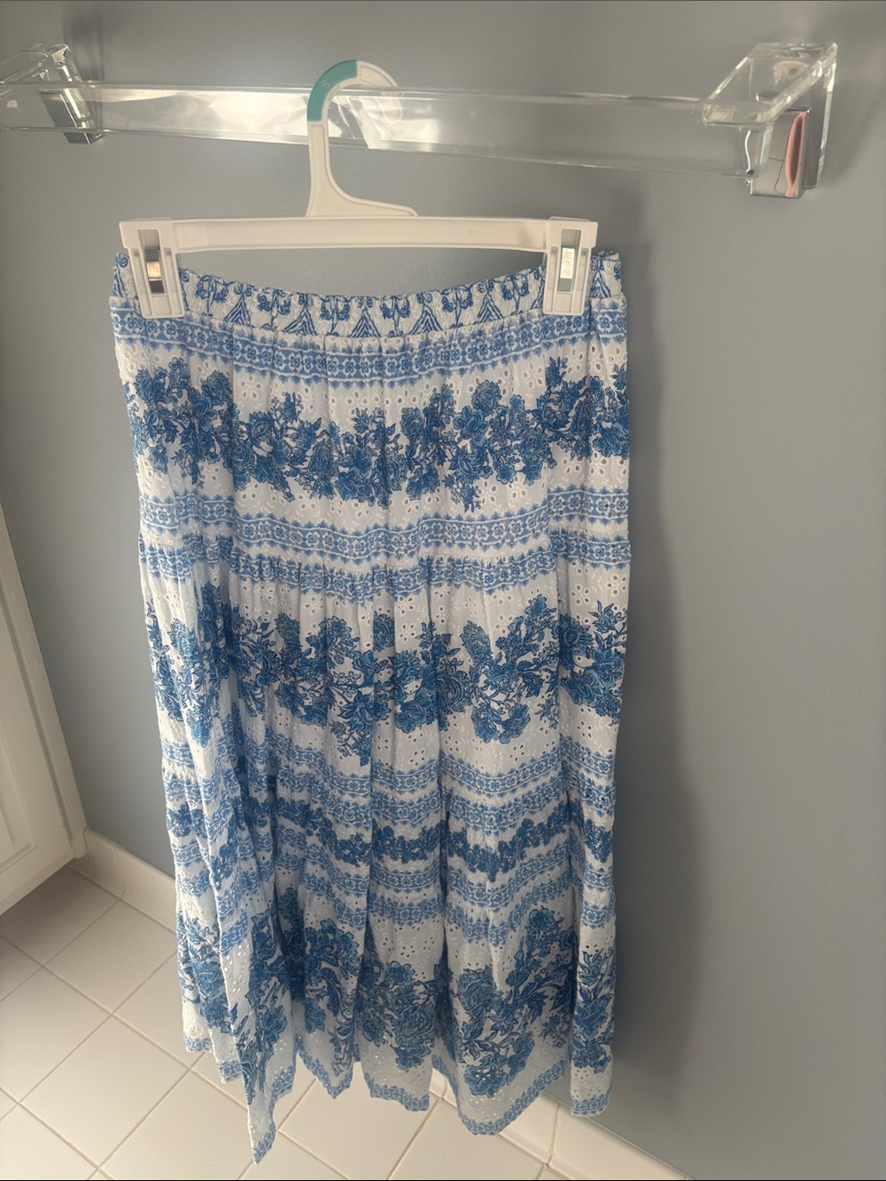 Aqua White and Blue Floral Tiered Midi Skirt - Picture 3 of 3